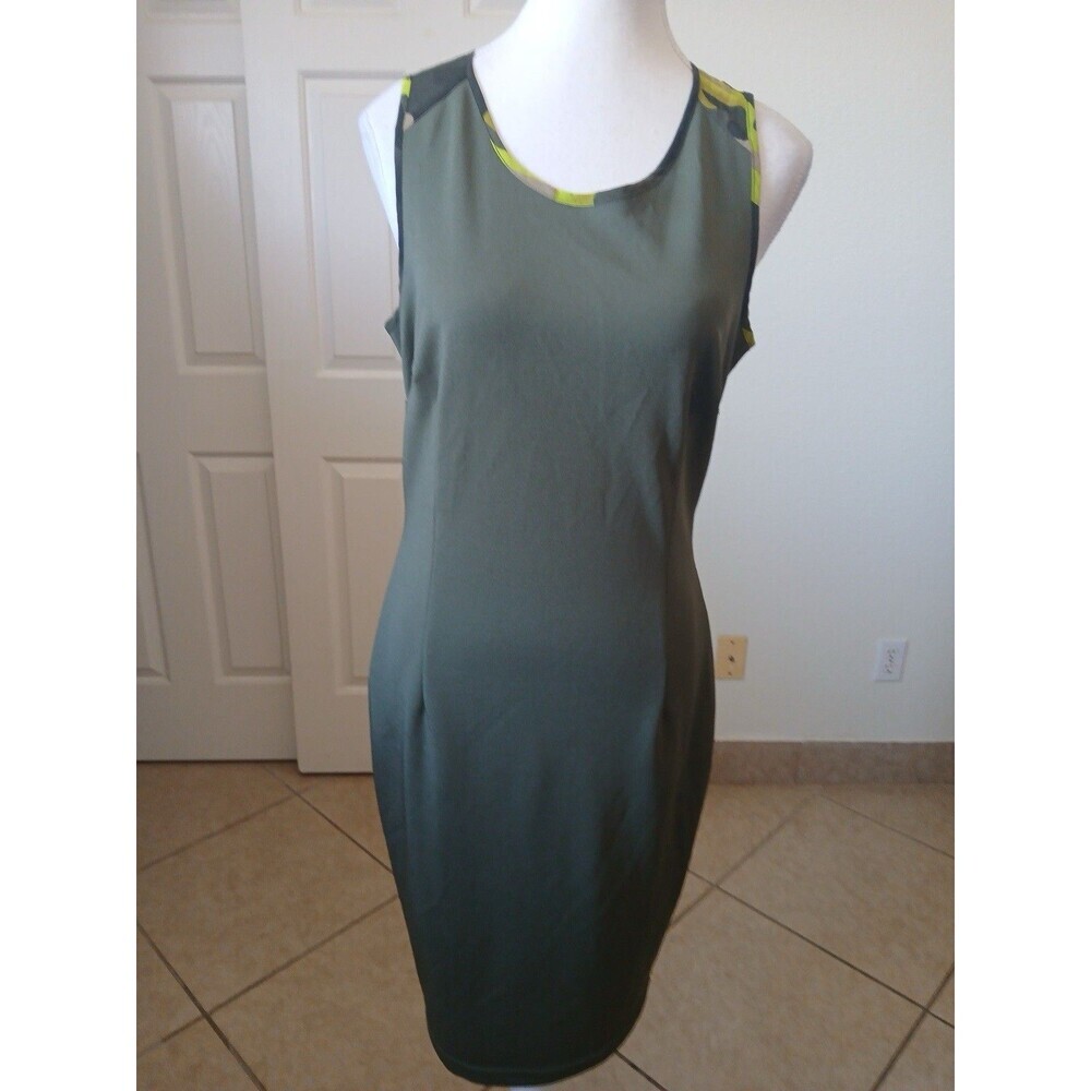 Kardishian Kollection Women’s Sleeveless Camo Accent Shift Dress Size Medium